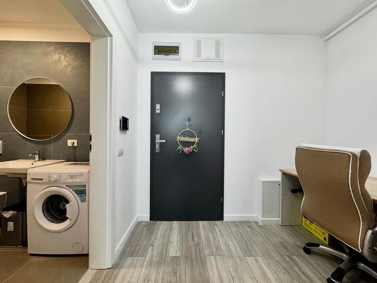 Apartament cu 2 camere semidecomandat, mobilat în Torontalului