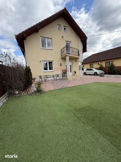 Casă cu 5 camere cu Teren 999 Mp în Central