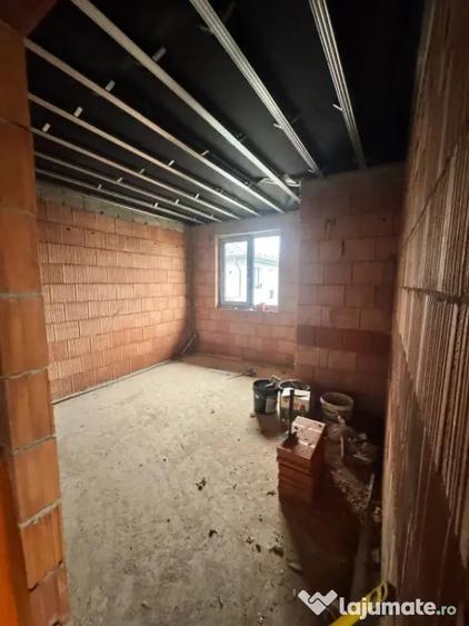 Casă cu 3 camere cu Teren 450 Mp în Satu Nou de Jos