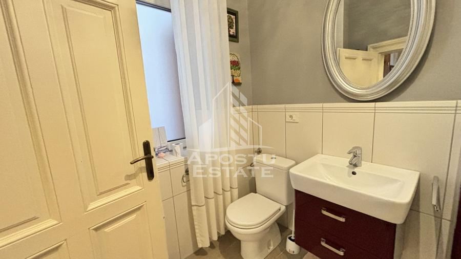 Apartament cu 3 camere semidecomandat, mobilat în Traian