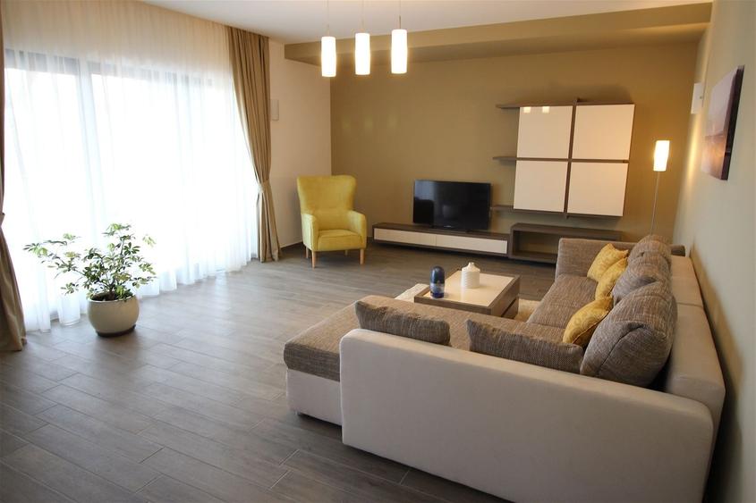 Apartament cu 3 camere decomandat, mobilat în Nord