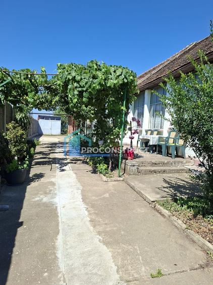 Casă individuală cu 3 camere cu Canalizare în Giarmata