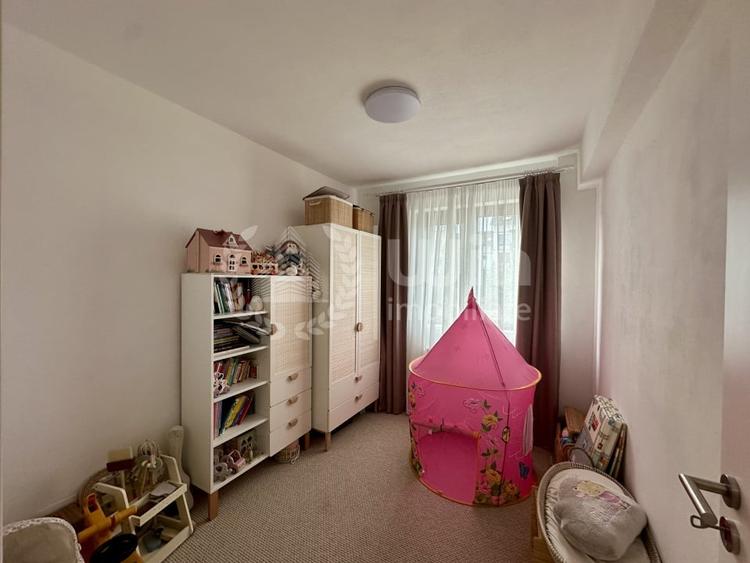 Apartament cu 3 camere semidecomandat, mobilat în Borhanci
