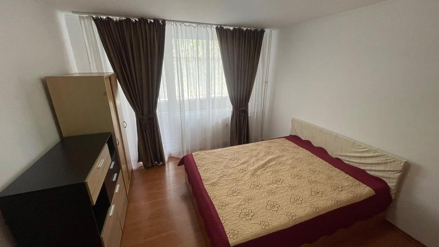 Apartament decomandat în Valea Ialomiței