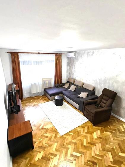 Apartament cu 3 camere decomandat în Lunei