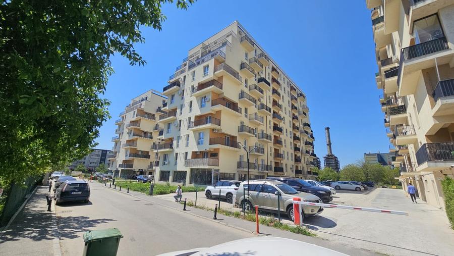 Apartament cu 3 camere decomandat în Berceni
