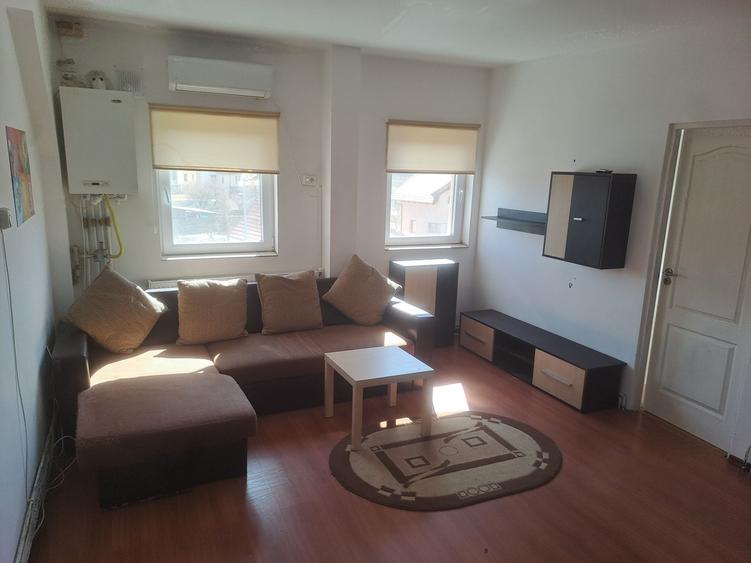 Inchiriez apartament 3 camere - 15