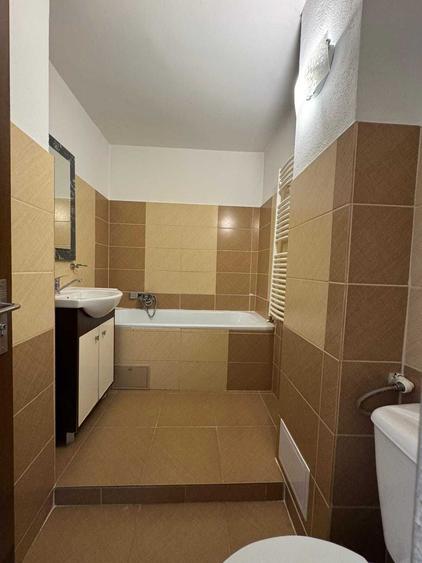 Apartament cu 3 camere decomandat în Nord