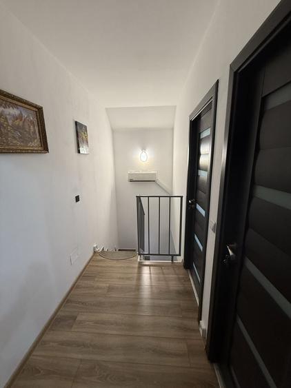 Vand apartament cu 3 camere,etj 2, Splaiul Sebesului - 6