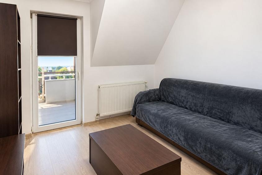 Apartament cu 3 camere decomandat în Dâmbovița