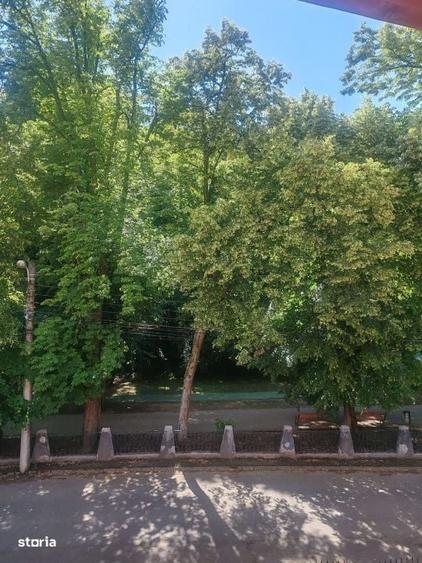 Casă cu 3 camere cu Teren 700 Mp în Central