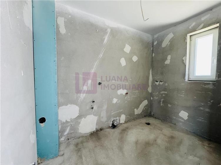 Casă individuală cu 4 camere cu Canalizare în Rășinari