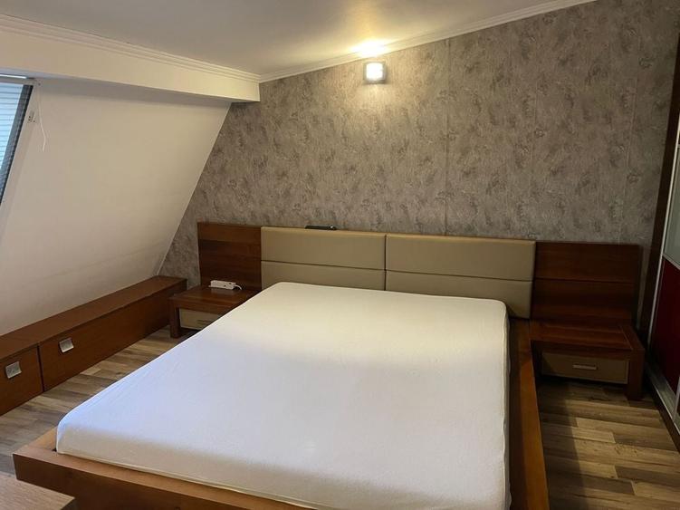 Apartament cu 3 camere în Decebal