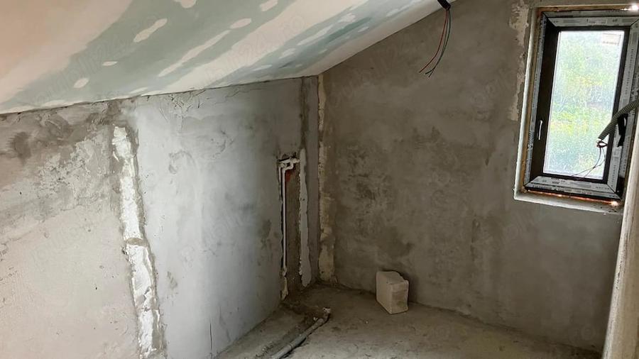 Casă cu Teren 650 Mp în Valea Ursului