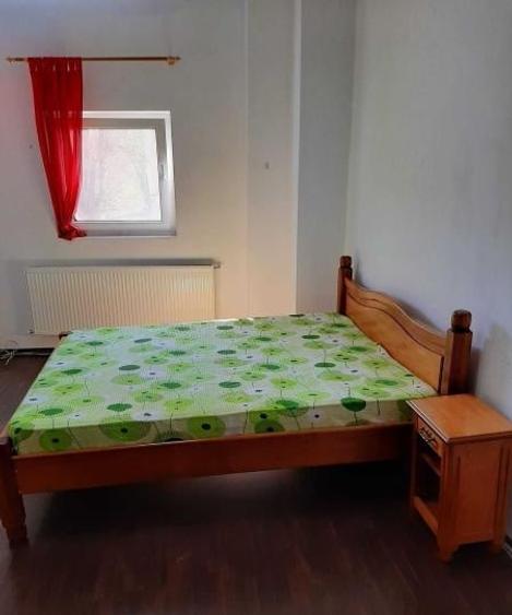 Apartament cu 4 camere decomandat, mobilat în Unirii — fotografia 3