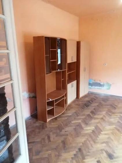 Casă cu 2 camere cu Teren 506 Mp în Plopi