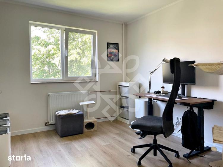 Apartament cu 3 camere semidecomandat în Rogerius