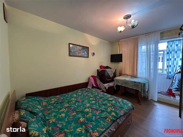 Apartament cu 3 camere semidecomandat în Republicii