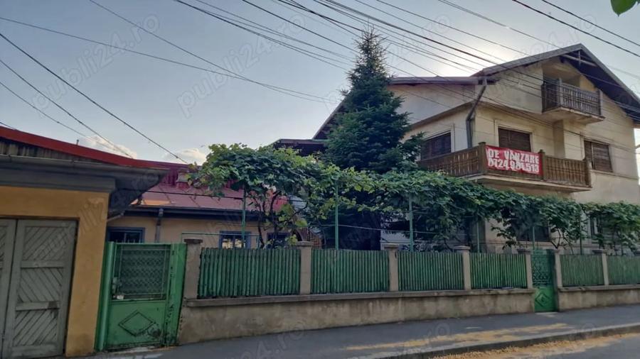 Casă cu 6 camere în Central