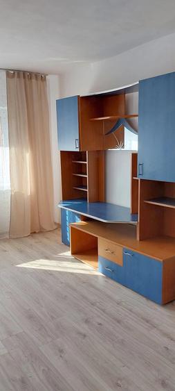Apartament cu 2 camere decomandat în Răcădău