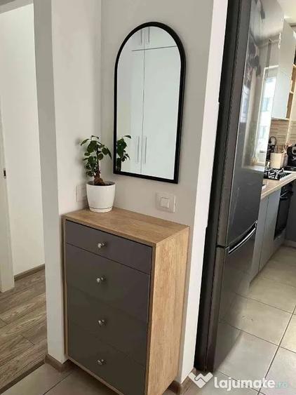 Apartament cu 2 camere decomandat în Tractorul