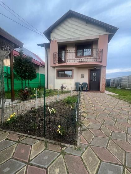 Casă cu 4 camere în Central
