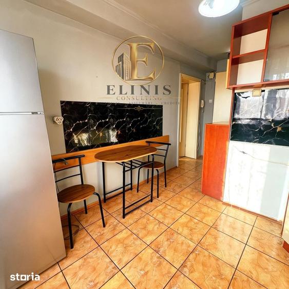Garsonieră decomandată în Rogerius
