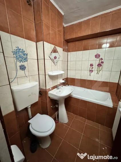 Apartament cu 2 camere semidecomandat în Central