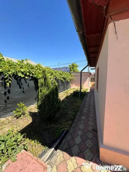 Casă cu 4 camere cu Teren 520 Mp în Km 5