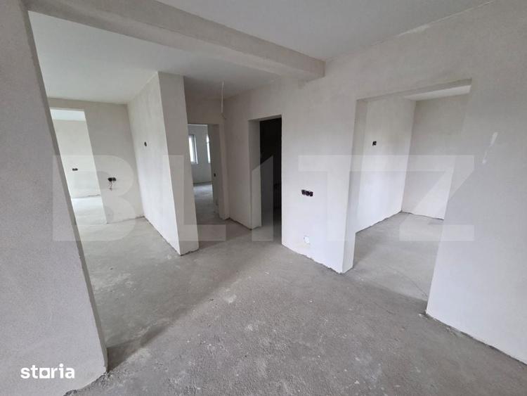 Casă cu 4 camere cu Teren 505 Mp în Crișeni