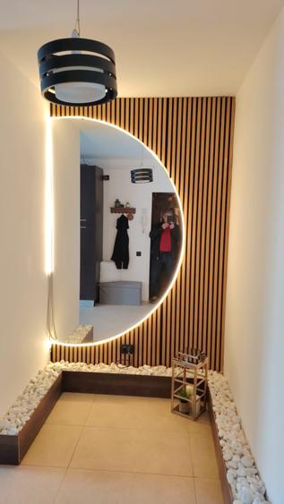 Apartament cu 3 camere semidecomandat în Florești
