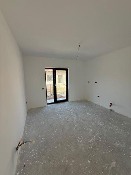 Casă individuală cu 4 camere cu Teren 400 Mp în Cumpăna