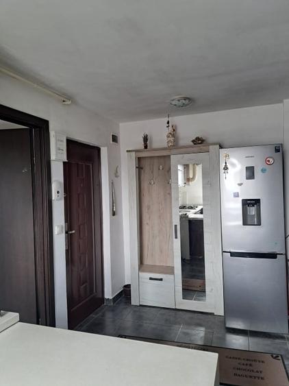 Apartament cu 2 camere decomandat, mobilat în Bucovina