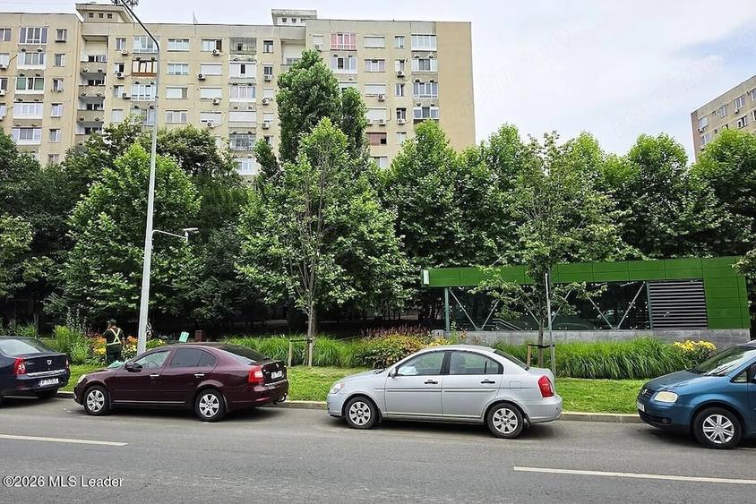 Apartament cu 4 camere semidecomandat în Drumul Taberei