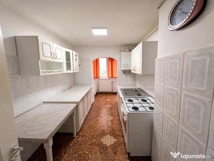 Apartament 3 camere | Decomandat | 74 mp | Zona Astra - 2
