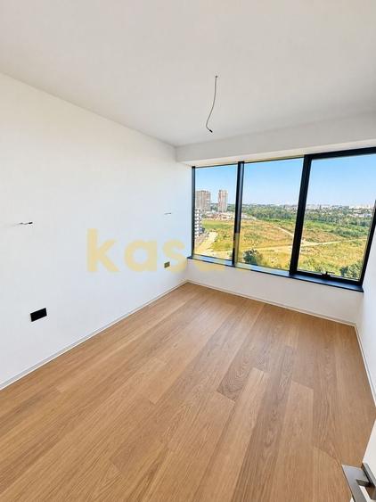 Apartament cu 3 camere semidecomandat în Barbu Văcărescu