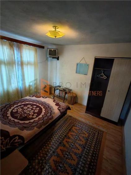 Casă individuală cu 13 camere cu Teren 1063 Mp în Vintilă Vodă