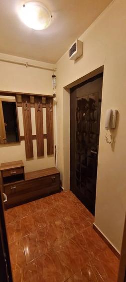 Garsonieră semidecomandată în Badea Cârțan