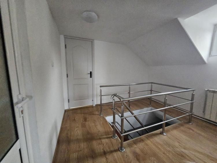 Casă cu 4 camere în Ultracentral