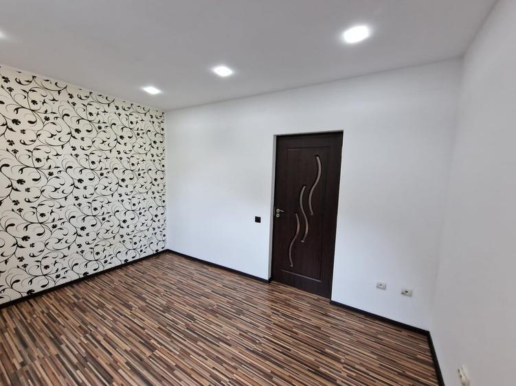 Casă cu Teren 365 Mp în Rahova