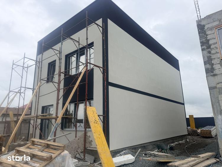 Casă cu 4 camere cu Teren 300 Mp în Cumpăna