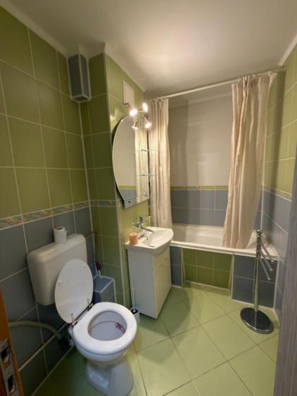 Apartament cu 4 camere decomandat, mobilat în Inel I