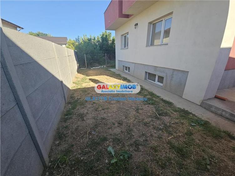 Apartament cu 3 camere semidecomandat în Sud-Vest