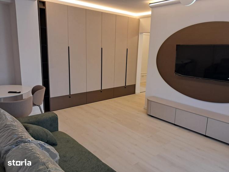 Apartament cu 2 camere decomandat în Calea București