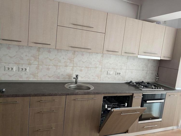 Apartament cu 2 camere circular, mobilat în Ultracentral