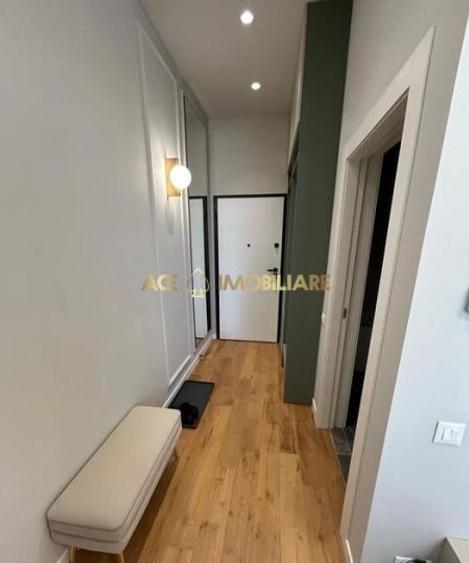 Apartament cu 4 camere decomandat în Cotroceni