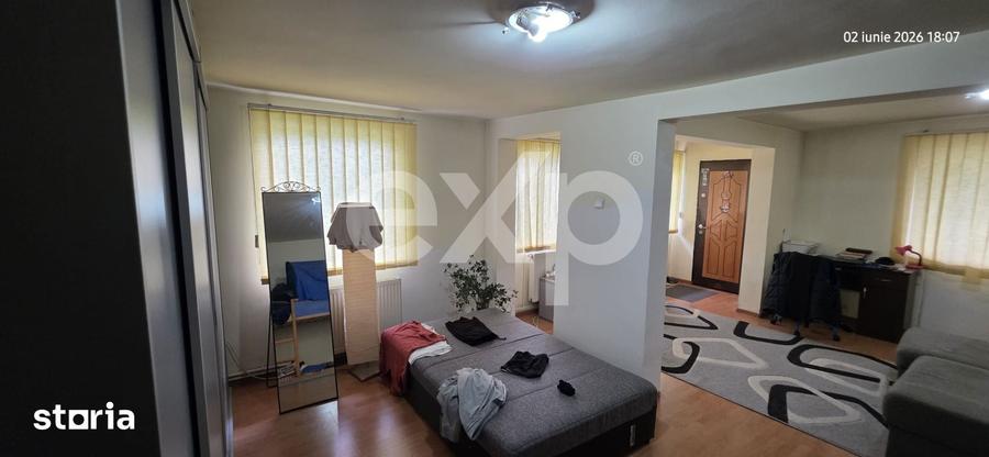 Casă cu 8 camere cu Teren 577 Mp în Aninoasa