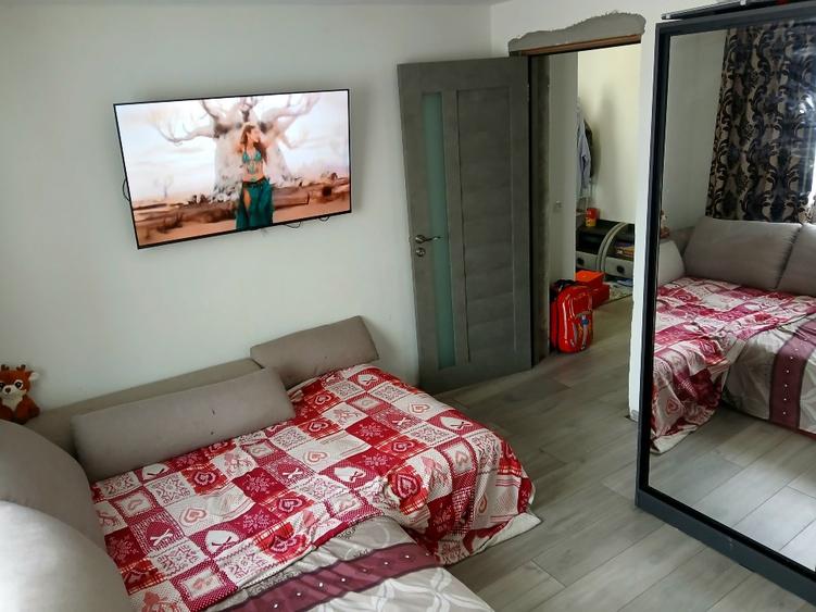 Casă individuală cu 2 camere cu Teren 1568 Mp în Roata de Jos