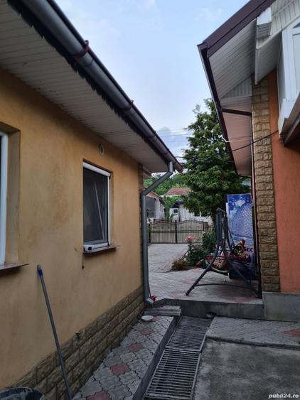 Casă cu 6 camere cu Teren 1100 Mp în Cozia