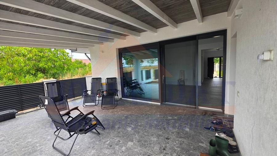 Casă cu 3 camere cu Teren 1400 Mp în Butimanu